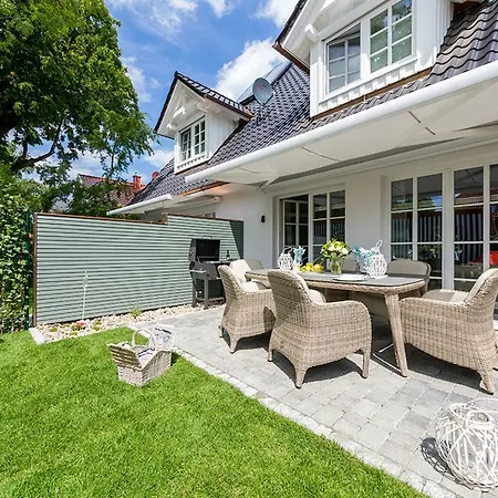 Holiday home Ferienhaeuser Traumzeit Zingst